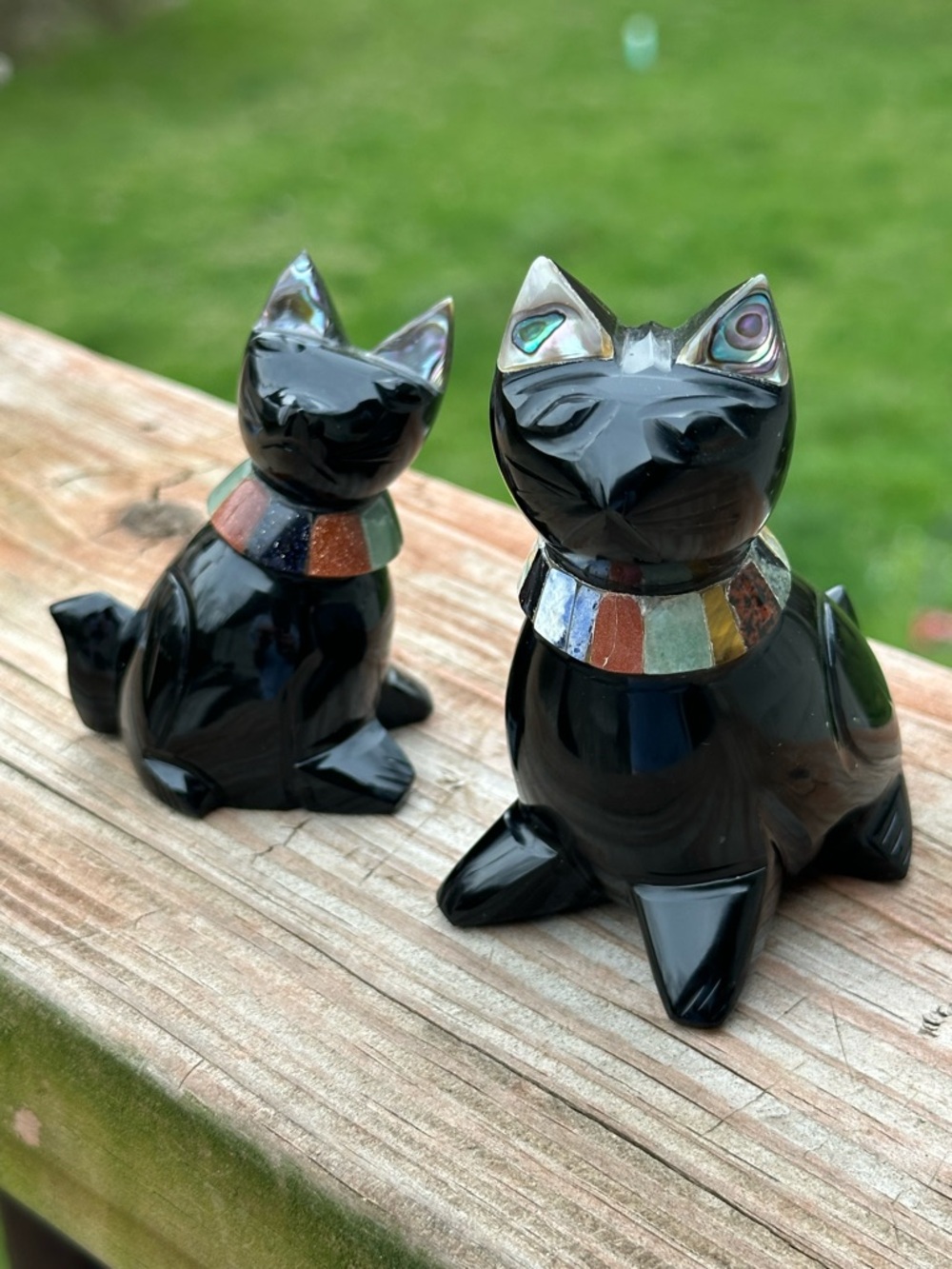 Obsidian carved Cat Figurines Set with Multicolor Inlay Collars Rare! Shell ears
